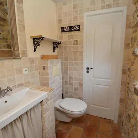 Des Trois Anges-1 By Interhome Apartamento Saint-Denis (Gard)